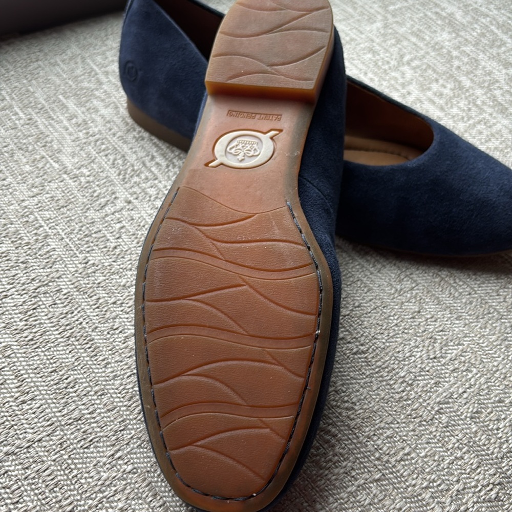 Born Patrice Women's NAVY Suede Flats 7.5 - Picture 4 of 4